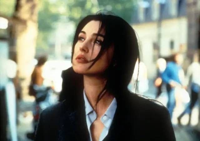 莫妮卡·贝鲁奇|莫妮卡·贝鲁奇：美人迟暮的地球球花，17岁女儿遗传到了逆天神颜