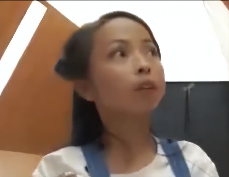 马燕:袖珍女嫁50岁大叔,被家人撵走3年,生儿子只为留住丈夫?
