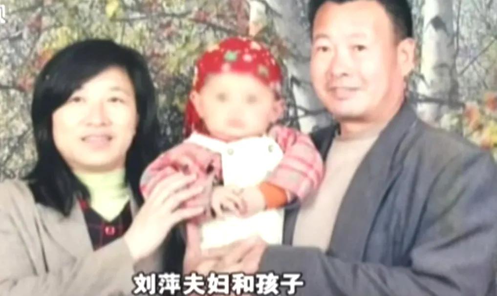 私奔男女旅馆产子,弃之不顾,把儿子留给房东抚养
