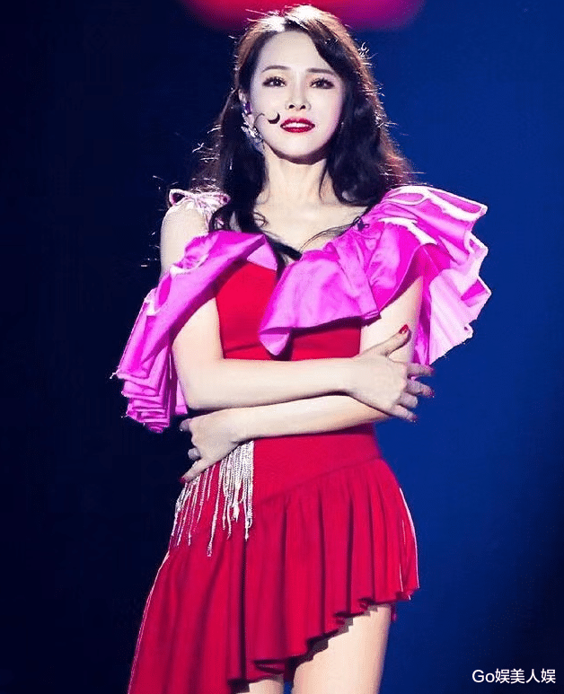 靳东|离不开精修图的6位“不老女神”：赵雅芝状态差，温碧霞脸部僵硬