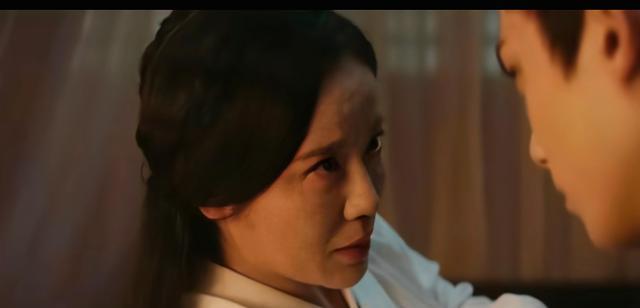 凌益|《月升沧海》：霍君华明明知道凌益的所作所为，为何一直隐瞒真相