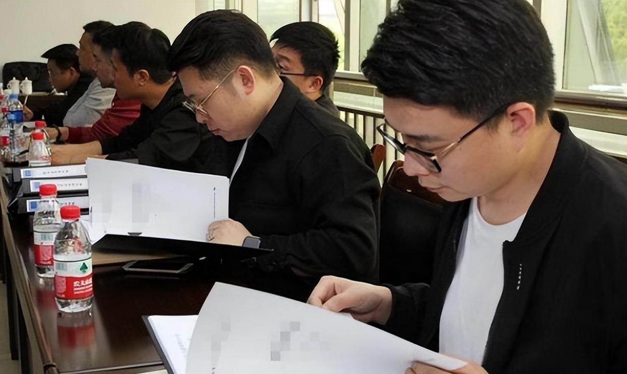 大学生|2023乡镇公务员迎来招聘，门槛低岗位名额多，还有3个隐藏优势