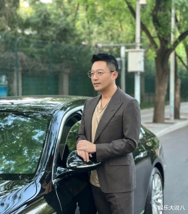 汪小菲|汪小菲好爸爸人设崩了？婚内和女生KTV拥吻搂抱，一直高调秀恩爱的她才是受害者