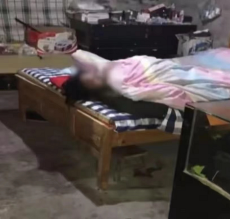 2019年,四川德阳市一名茶楼女老板在家中遇害,一位货车司机被捕后,主动坦白凶手就是自己