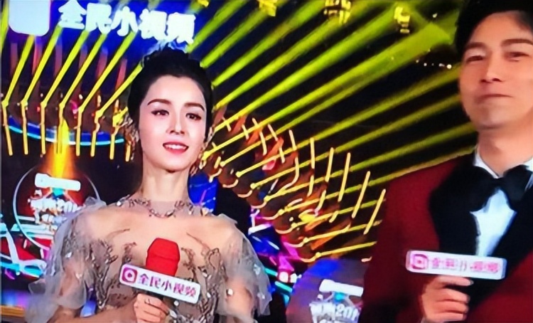 爱情公寓|初见美貌惊人，再见平平无奇！第一眼美女太坑人