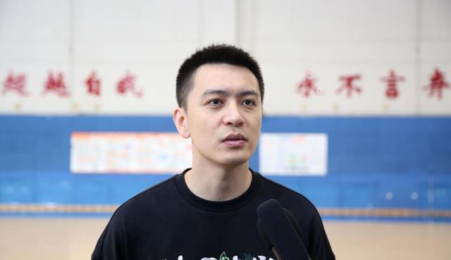 辽宁男篮|辽篮7人合同将到期，但弗格和莫兰德续约更重要，续签9人可造王朝