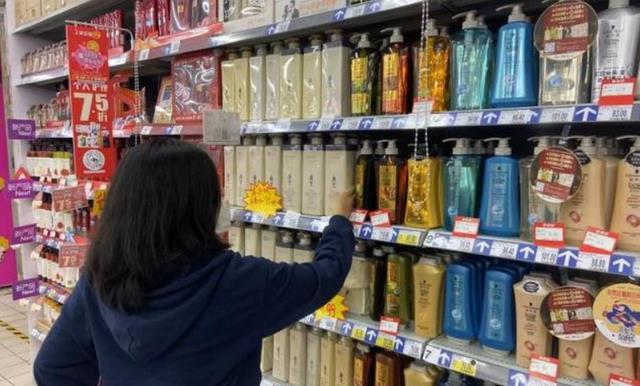 穿衣搭配 “洗发水”中国顾客满意度：霸王排第15，飘柔、海飞丝无缘前5