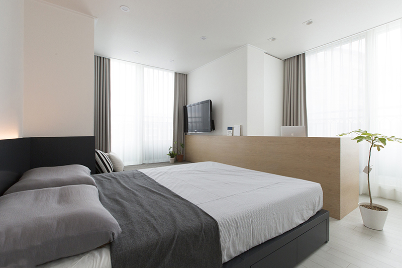 她家把这2点做到了极致,明明是简装,客人来了,却也夸大气舒服