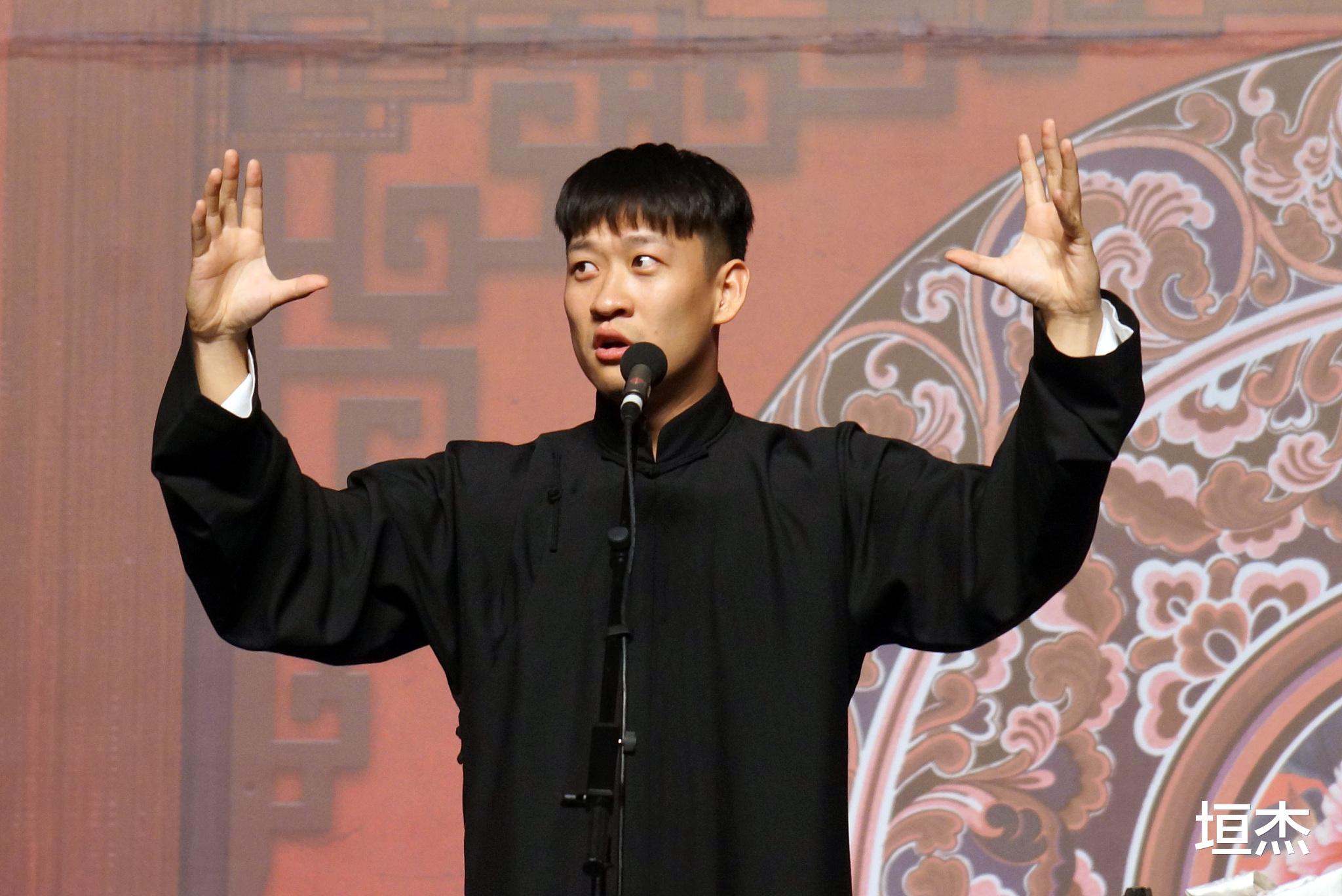 德云社|同样是退出德云社，为何曹云金何云伟落魄不堪，而李菁却风生水起