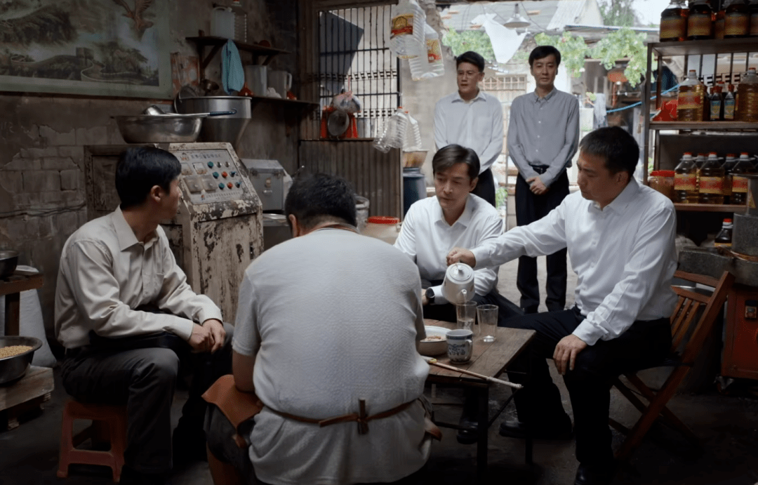 黄磊|黄磊成《县委大院》败笔?演官员遭吐槽,网友纷纷表示出戏