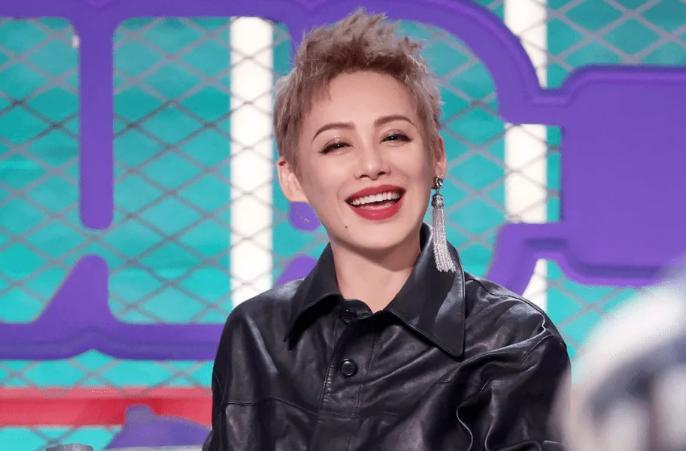 李诞|被骂了一季的《脱口秀大会5》,因为李诞一个举动,评分再次上升