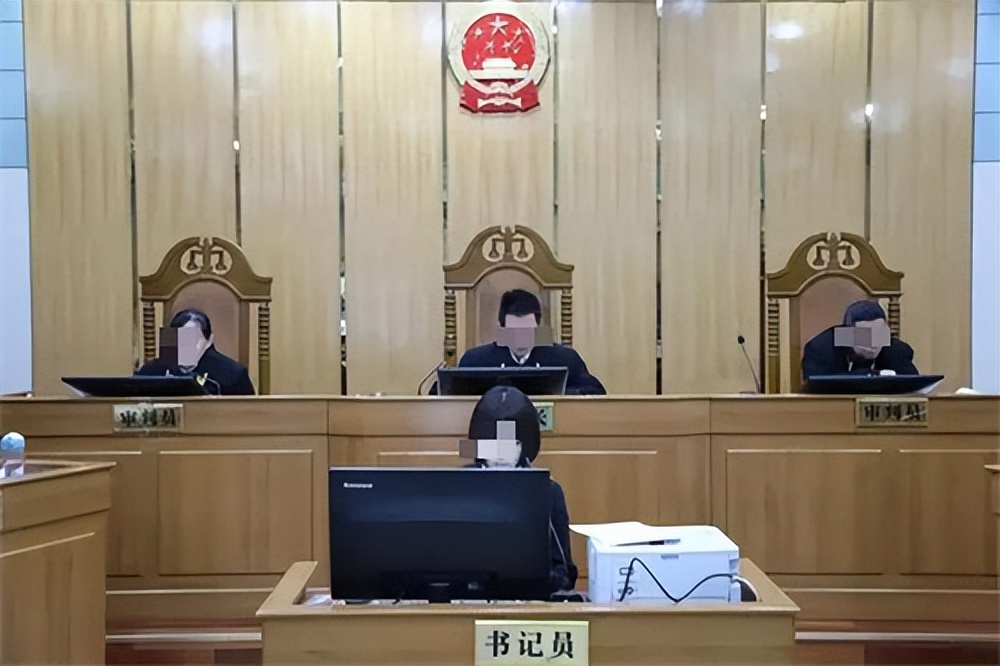 ?2013年山东一起因女教师怀孕引发的家庭伦理惨剧