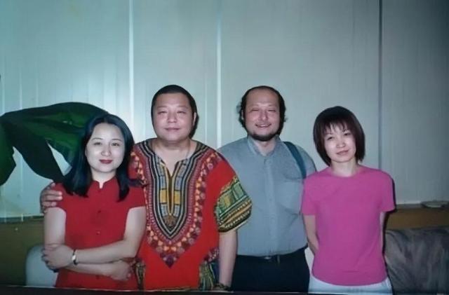 斯琴格日乐|斯琴格日乐:一流的身材和唱功,如今小县城接商演,生活惬意