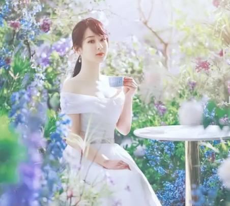 杨紫|杨紫回应与刘学义是兄弟情!发聊天截图否认留宿,澄清喂蛋糕事件