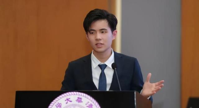 |2022毕业生主动适应就业市场,一半人求职成功,平均月薪让人意外