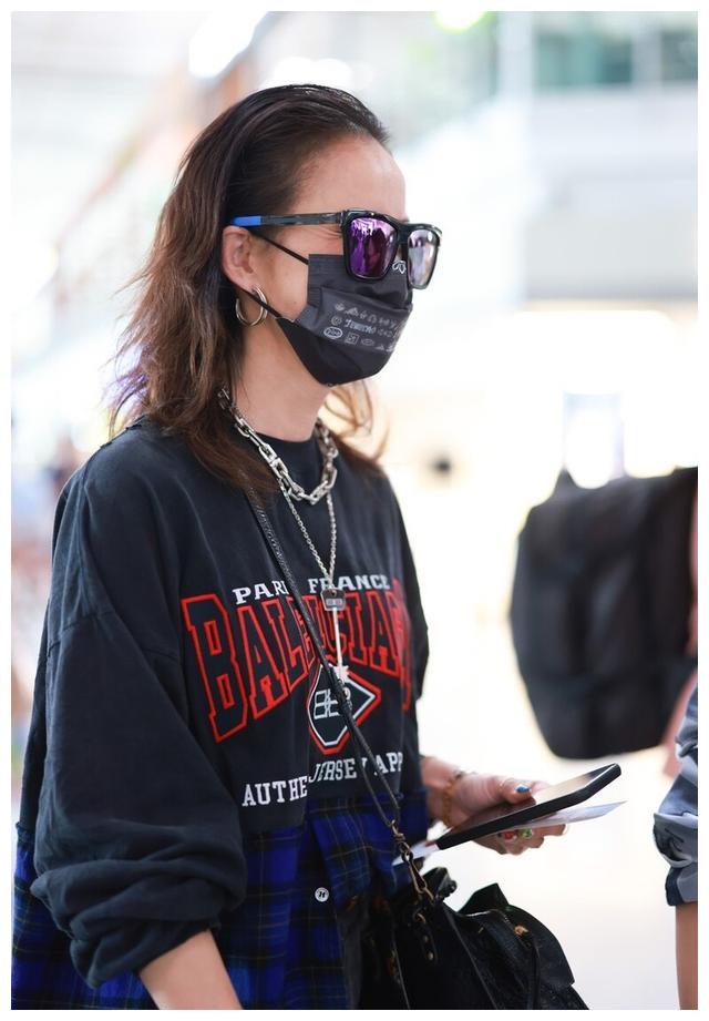 李玟|请李玟退出《中国好声音》