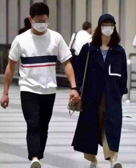 刘诗诗|刘诗诗吴奇隆现身横店家中,两人全程无交流,爱与不爱全在细节里