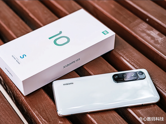 iPhone|2022年换手机首选这3款，运行速度快价格很良心，还能再用4年