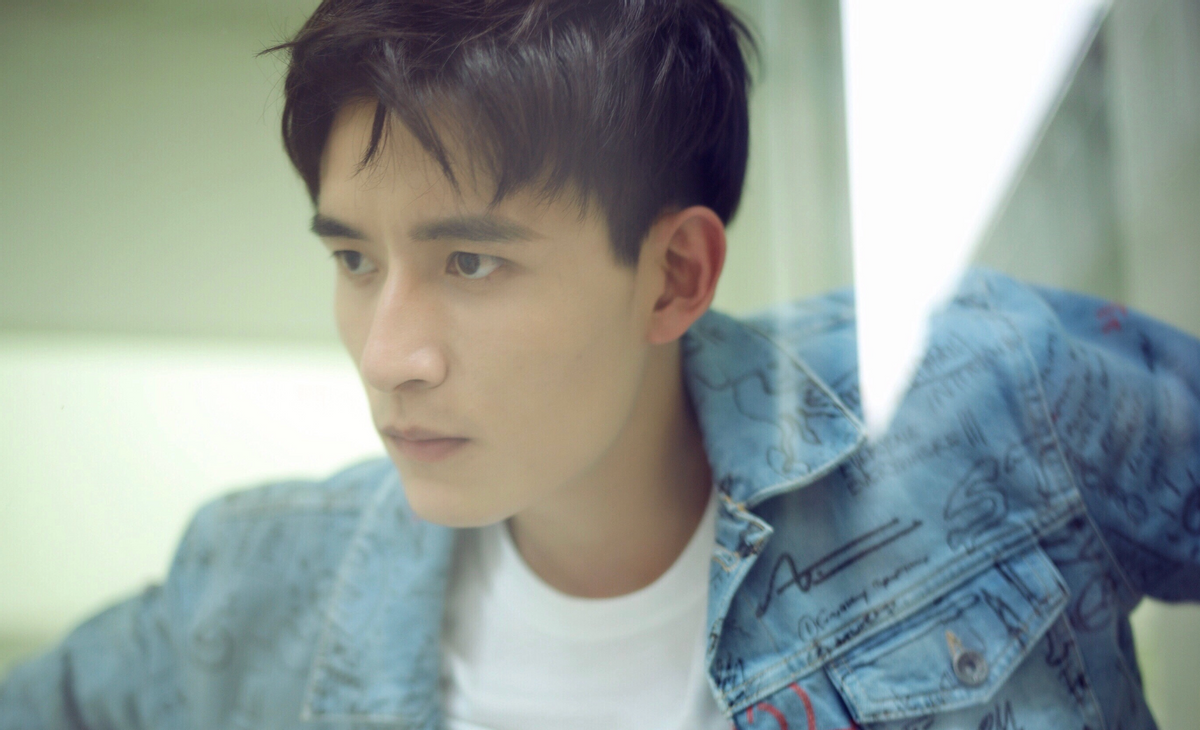 陈都灵|陈都灵汪汐潮疑似恋情曝光!男方深夜接她回家,曾与金晨传绯闻