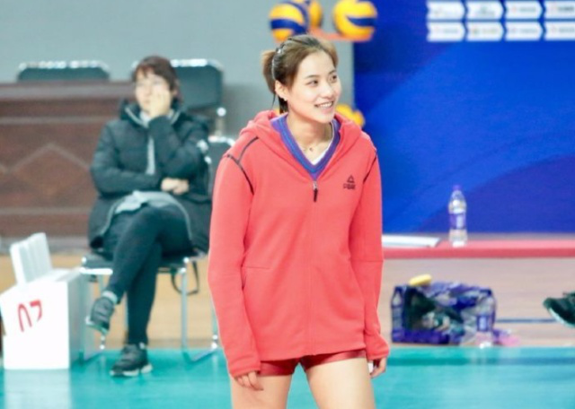 德約|96年女排主攻喜結(jié)良緣，曾被稱為排球女神，母隊(duì)人員短缺陷困境