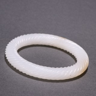 |回流 和田玉螺纹手镯