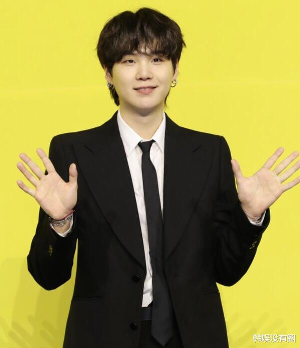 防弹少年团|韩服争议后，防弹少年团SUGA祝贺崔敏静夺冠：辛苦了