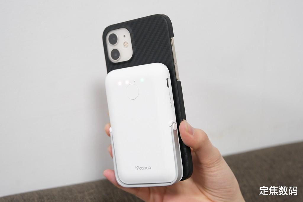 索尼|价差6倍!第三方“外接电池”能媲美原装吗?麦多多摩卡系列评测