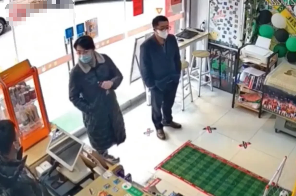 干部要求关店被拒撂狠话你等着,事后把店关了,黑社会般执法服务