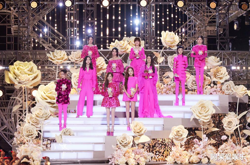 王心凌|《乘风破浪》3人成功翻红,2人拿到“烦人卡”,1人颜值重回巅峰