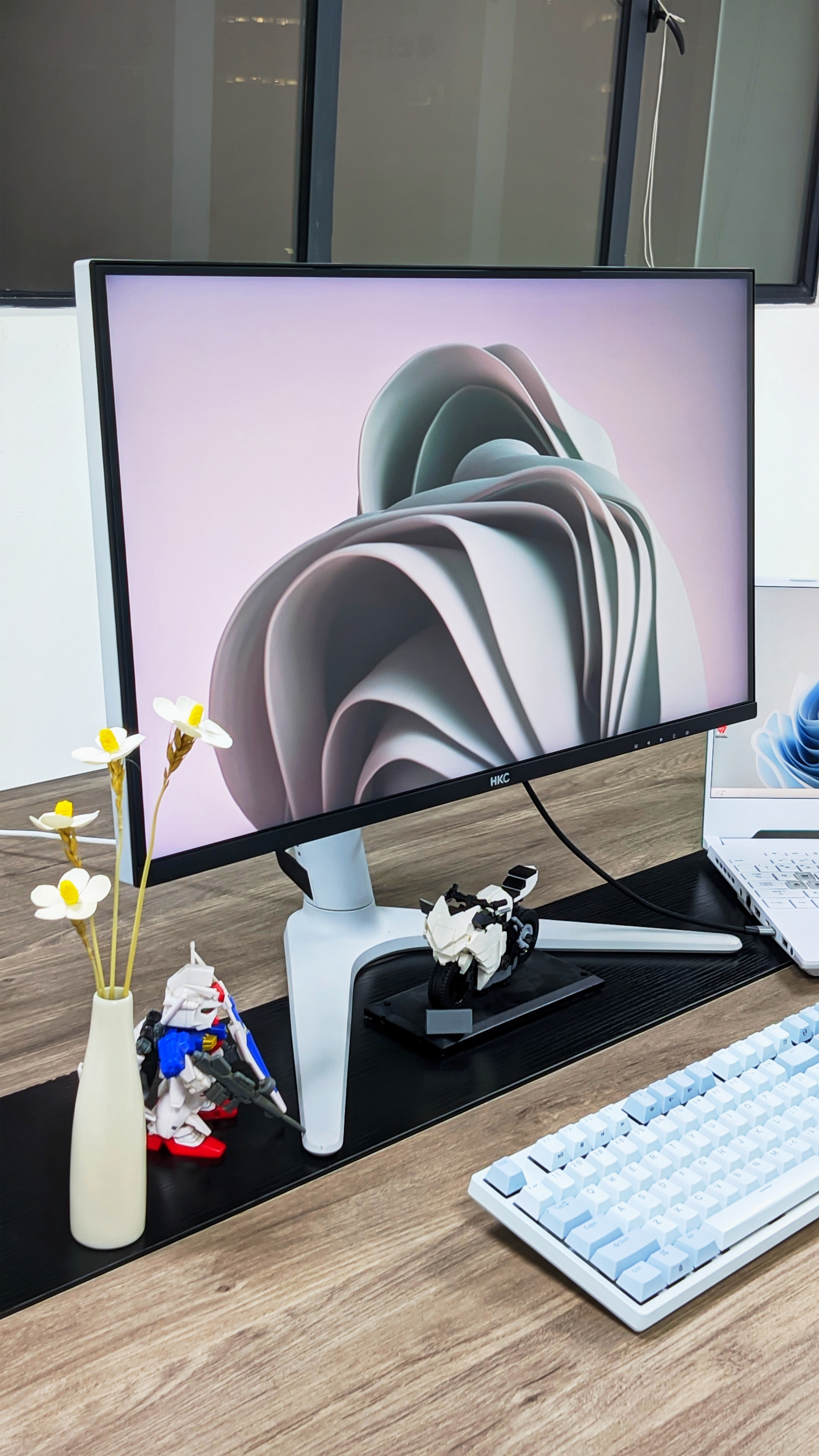 Mini LED|HKC高端MiniLED新品即将上市，4K+144HZ还有90W一线通