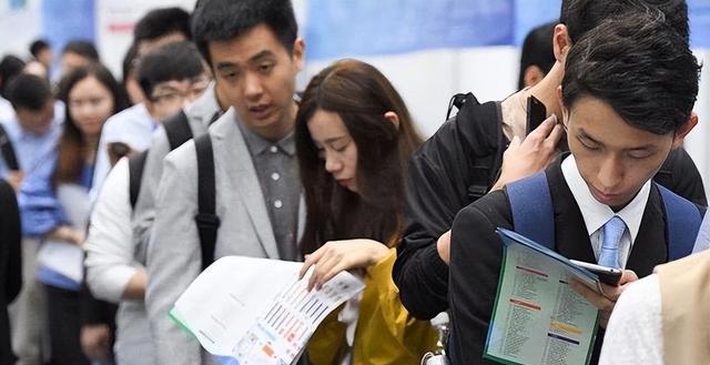 大学生|丈母娘最中意的“女婿职业”排名,榜首实至名归,公务员无缘前三