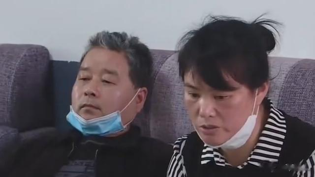 小伙婚后成妻管严,新婚9个月自杀,3张银行卡余额凑不出15块