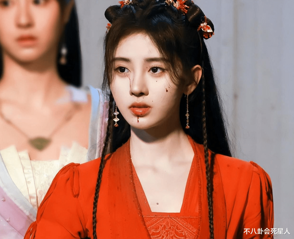 人物设定|假美人！面部崎岖、头大肩窄，这些氛围感美人，颜值都经不起推敲