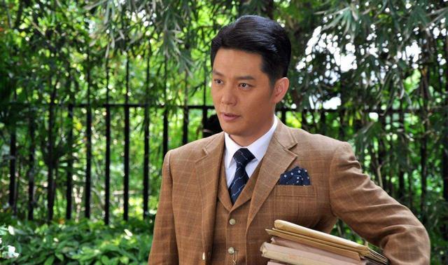 李亚鹏|“靠老婆上位”的8位男星,个个心机满满,没有一个省油的灯