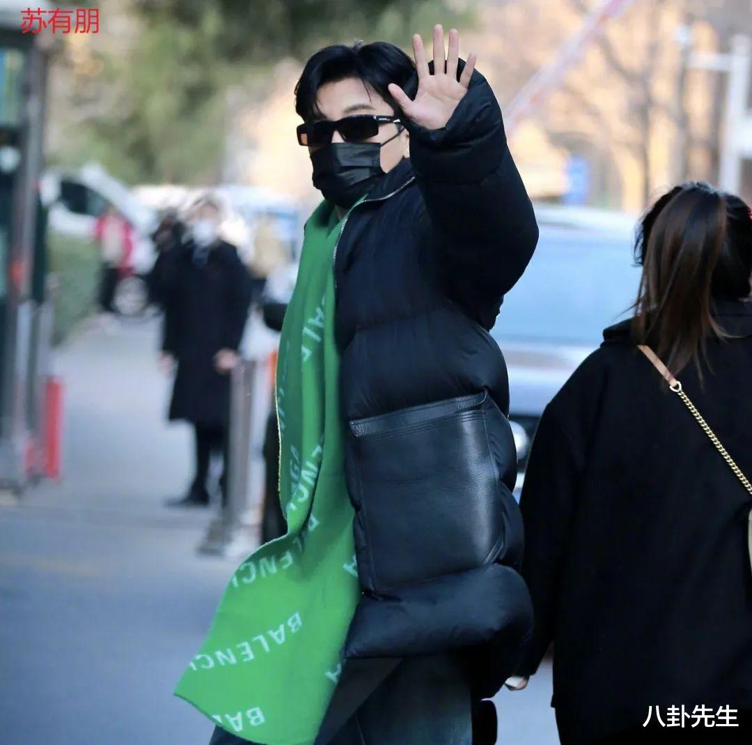 春晚|49位明星参加春晚第三次联排：成龙赵文卓竟缺席，脱口秀阵容大改