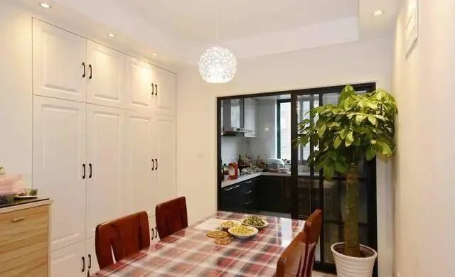 入住半个月,晒晒小舅子准备的新房,头回见到这么有档次的电视墙