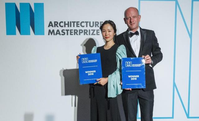 江一燕|江一燕承认已婚生女：3年前滑入深渊时怀孕，不堪网暴导致早产