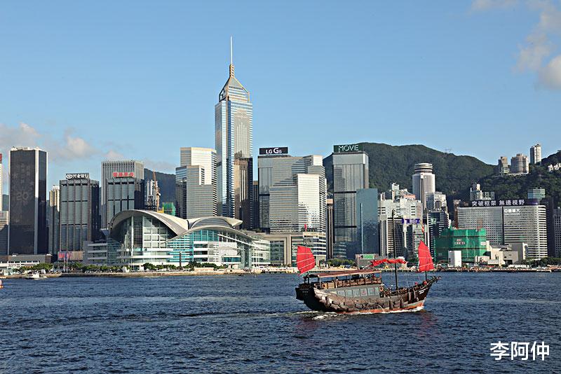 限购|香港拿出300平方公里的地,修建92万套房子,可以容纳250万人口居住