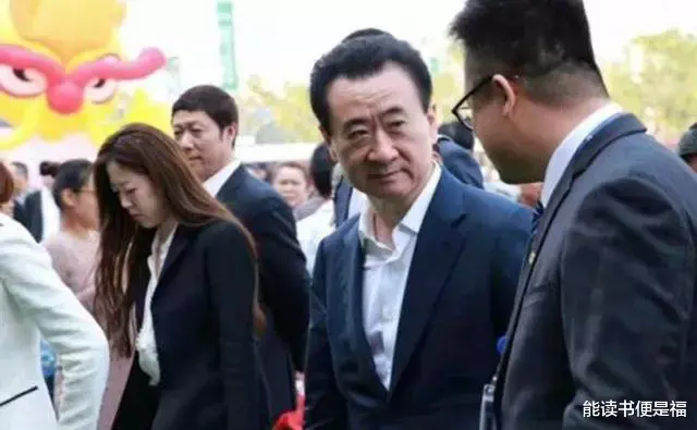 王健林|王健林:年轻人现在咋这么抠,连电影都不看了