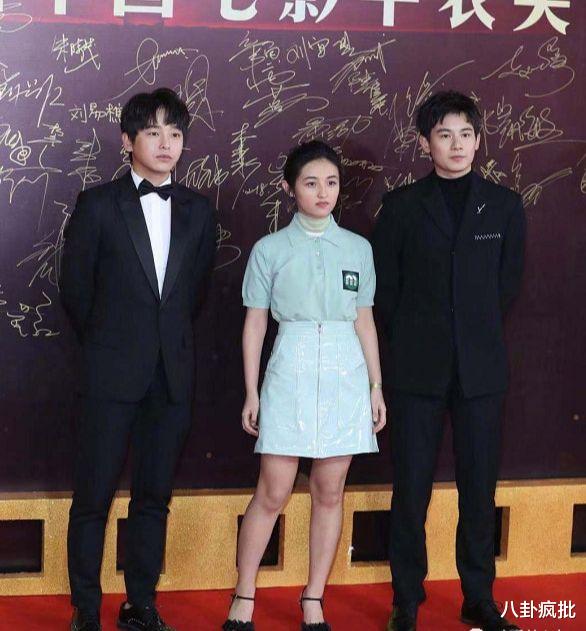 张子枫|腿好绝？张子枫竟有两条腿！