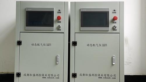 怎么样来灌装动态气体稀释仪混合后的气体？