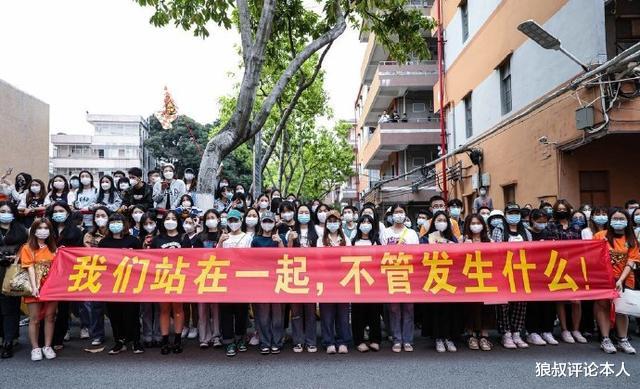 广东男篮|正式回归！广东重返东莞人气火爆，杜锋安抚球迷，标语太贴心