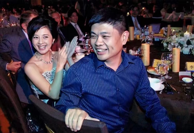 许戈辉|丁健:二婚娶美女主播许戈辉备受争议,在流言蜚语中稳稳地幸福