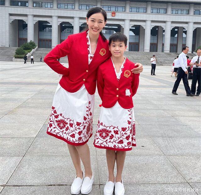 全红婵|全红婵归队又长高！两条大长腿太醒目，发育期成长太快却让人担忧