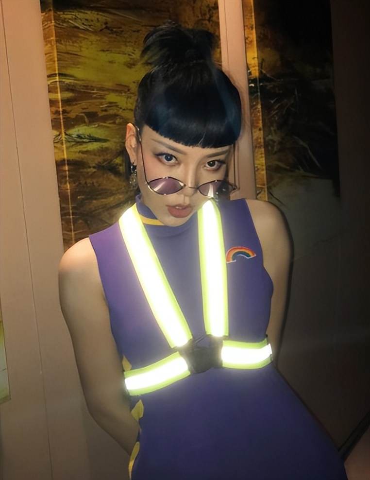 吴莫愁|街头卖艺、卑微求职、卖货求生，这5位过气女星如今有多窘？