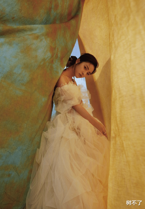 明星|“丑”到被骂上热搜,其实她不当女明星也挺好的