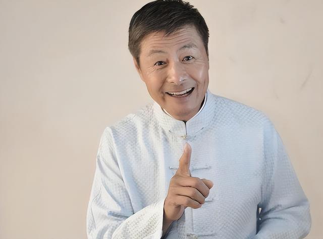 冯巩|相声演员刘伟的一步“错棋”，差点“毁”了他整个人生