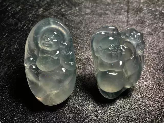 翡翠|小伙花5000买的翡翠原石，一刀切开后笑得合不拢嘴！