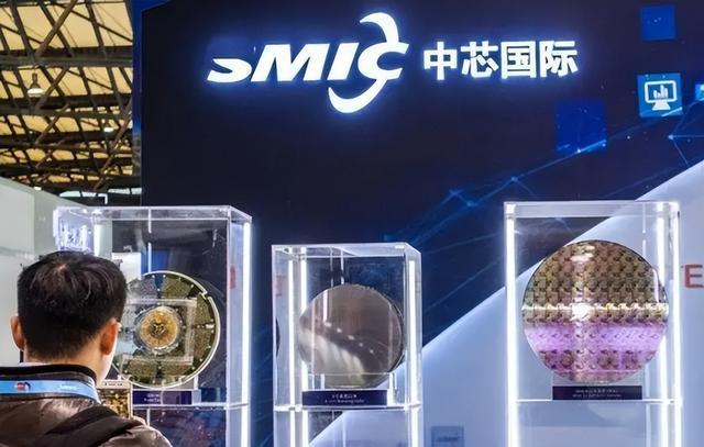 芯片|中企砍单240亿颗芯片后,美芯开始发“请柬”,美媒:已成定局