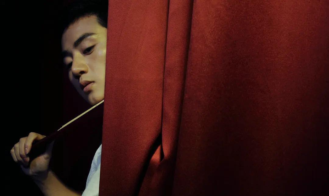 余少群|40岁的余少群走到今天,到底该不该怪自己?